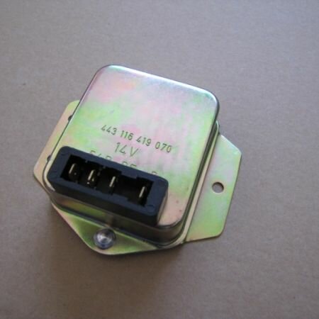 c-item-13532-5-450-450--ffffff--regulator-polovodicovy-12v--taiwan---jawa-638-640.jpg.4a39096d0dc49a4f5893803d63ff3563.jpg