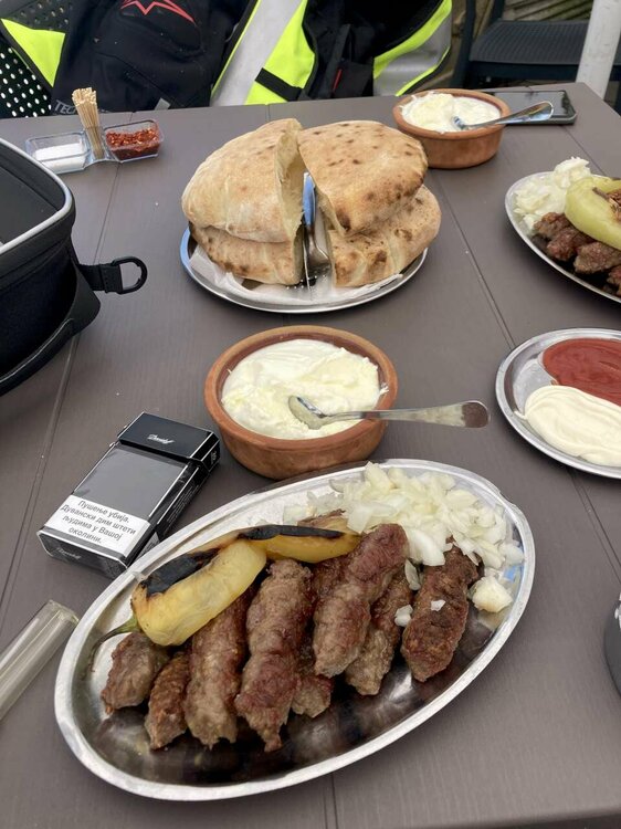 cevapi-i-kiselo.thumb.jpg.a55420d50c77d2a7286ddfa2b3537cca.jpg