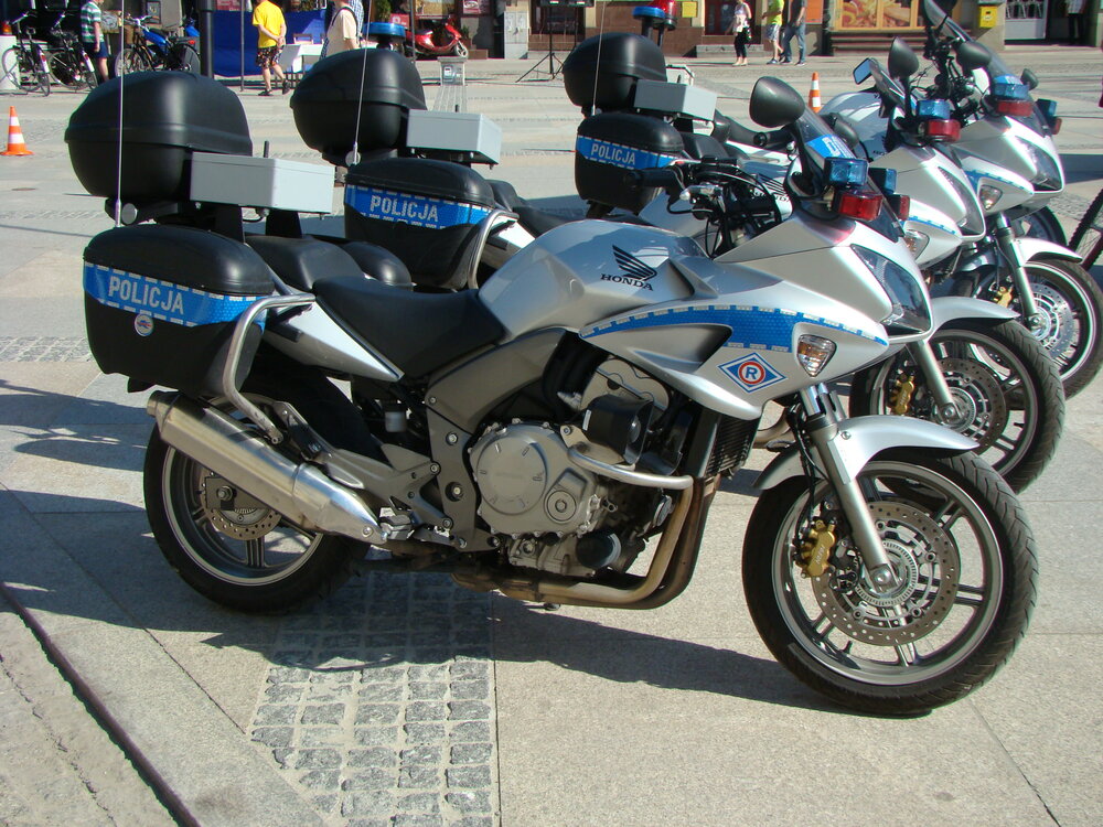 Honda_CBF1000_Policja_DSC01338.jpg