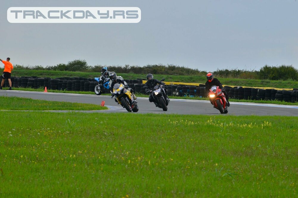 trackday-rs-td5-2022-slika-2-_NIK0191.thumb.JPG.b87eac6b9f2e69e51d70e37645239712.JPG