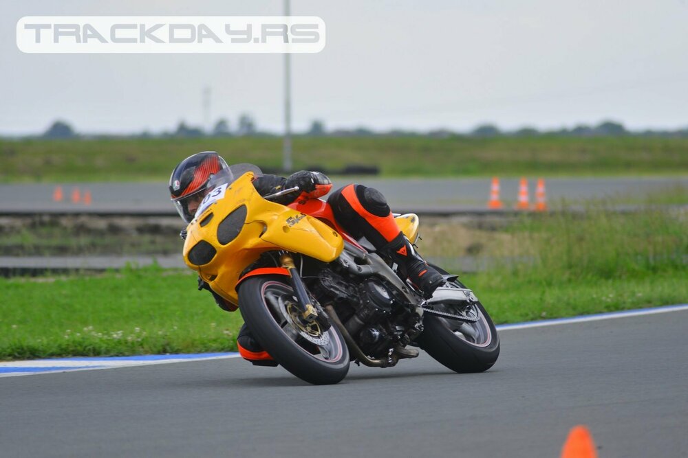 trackday-rs-td4-2023-slika-NIK_7087.thumb.JPG.6b3511c3c1bf00dbdabbd4b26e1eeb7f.JPG