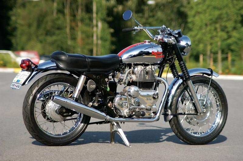 royal-enfield-interceptor-750-cc.jpg.a8b438ec95f778e2e9e759fa1d7b669b.jpg