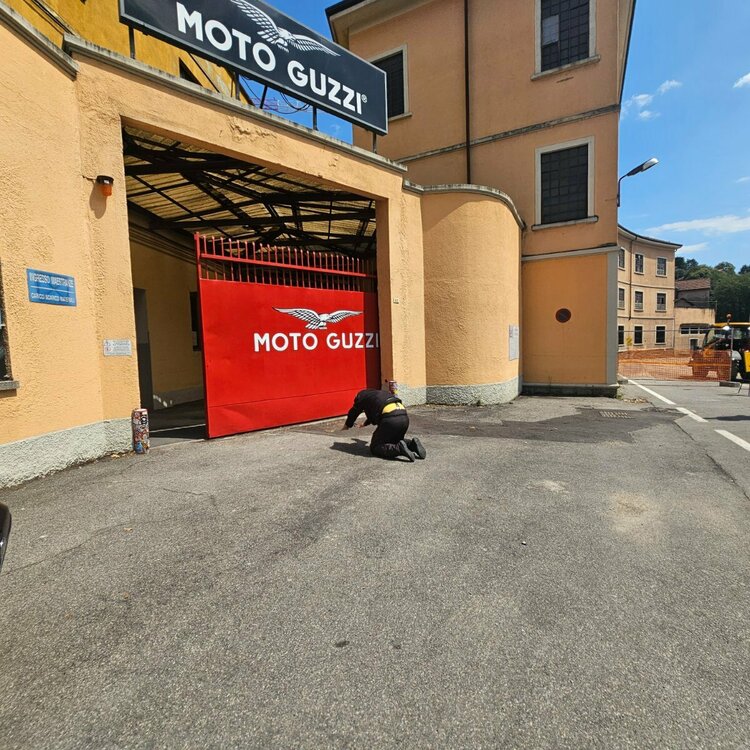 motoguzzivrata2.thumb.jpg.84d3dc826b148eb59883608580e7b49c.jpg