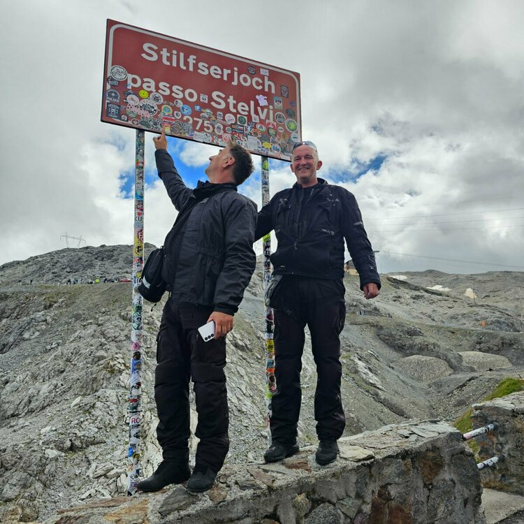 tablastelvio.thumb.jpg.3c6d4d68464047d409e5d2b97c1e56db.jpg