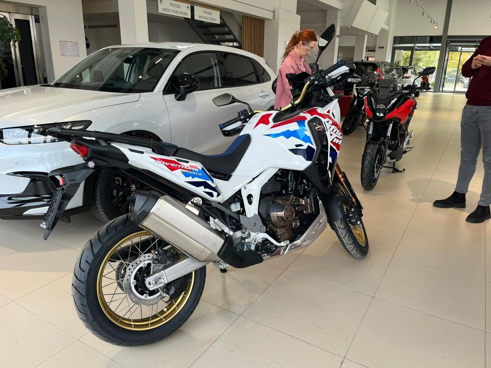 WhatsApp Image 2025-12-04 at 09.43.08_42cb45ad.jpg