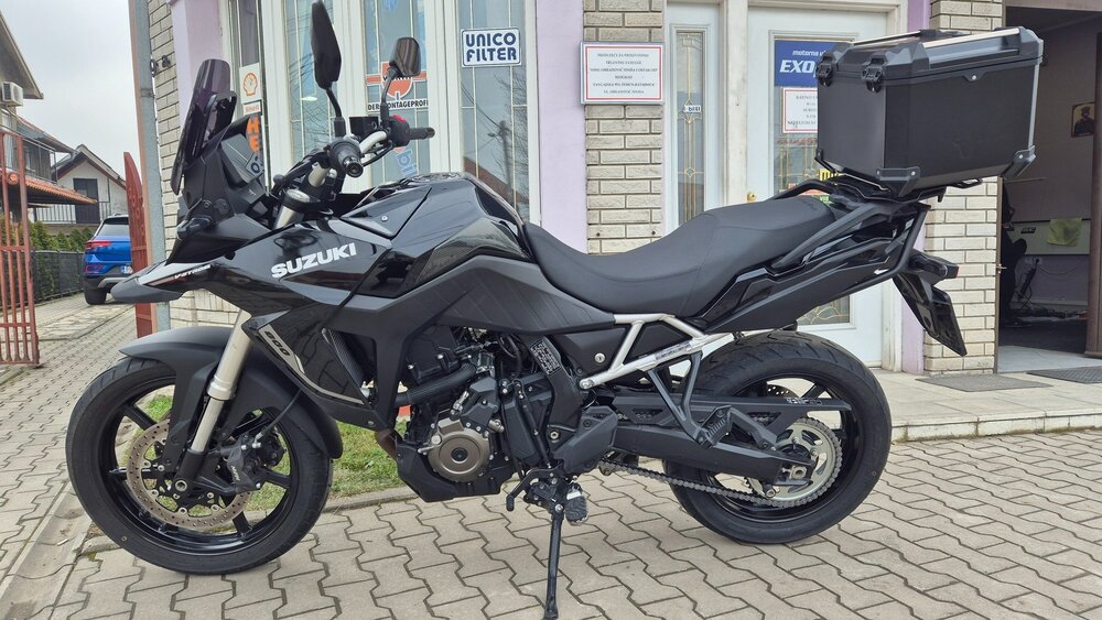 VStrom Left.jpg