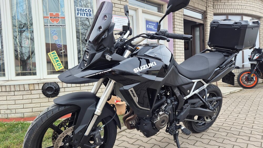 VStrom Left1.jpg