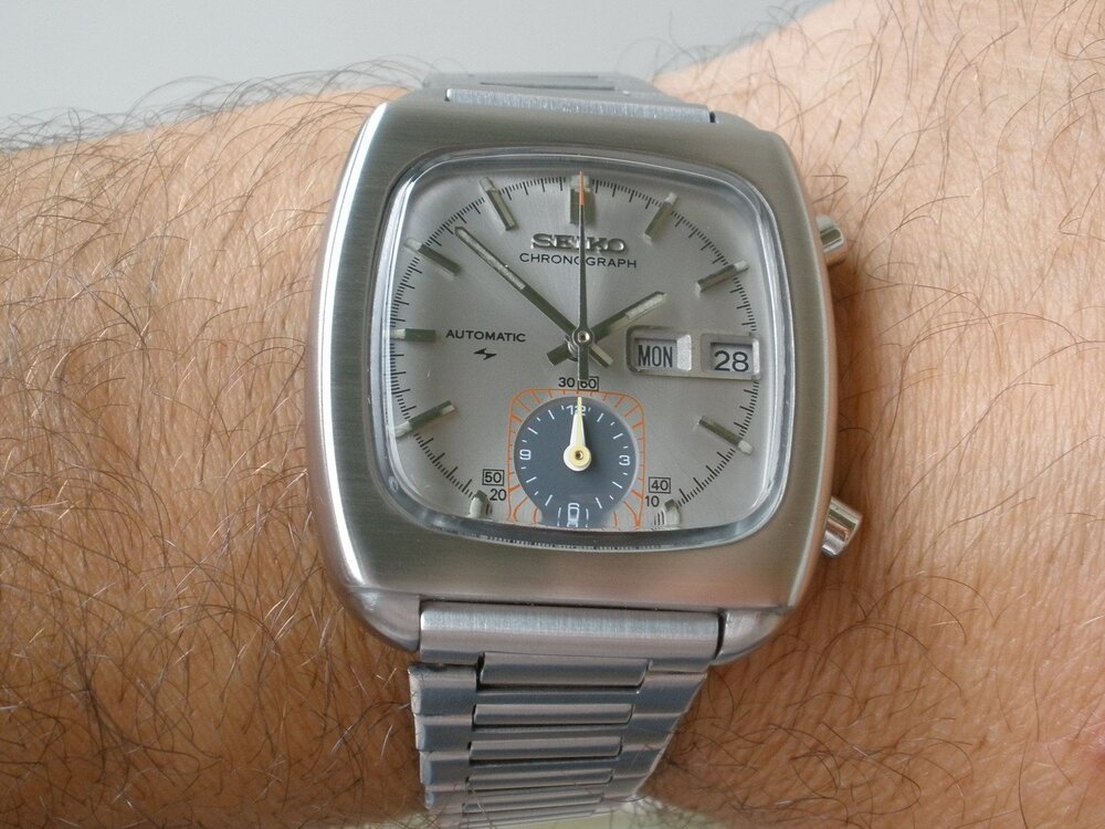 Seiko 7016.17.jpg