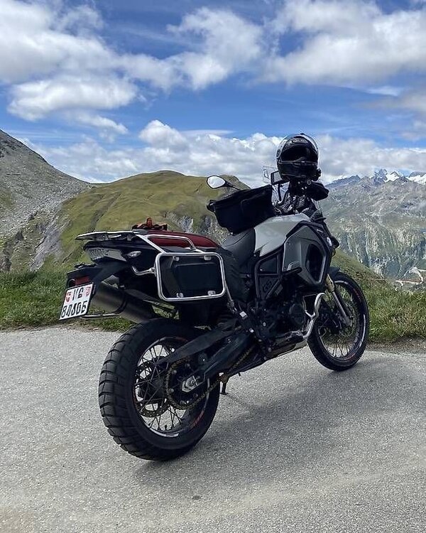 bmw-f800gs-adventure-leovince-koffer-led-1.jpeg